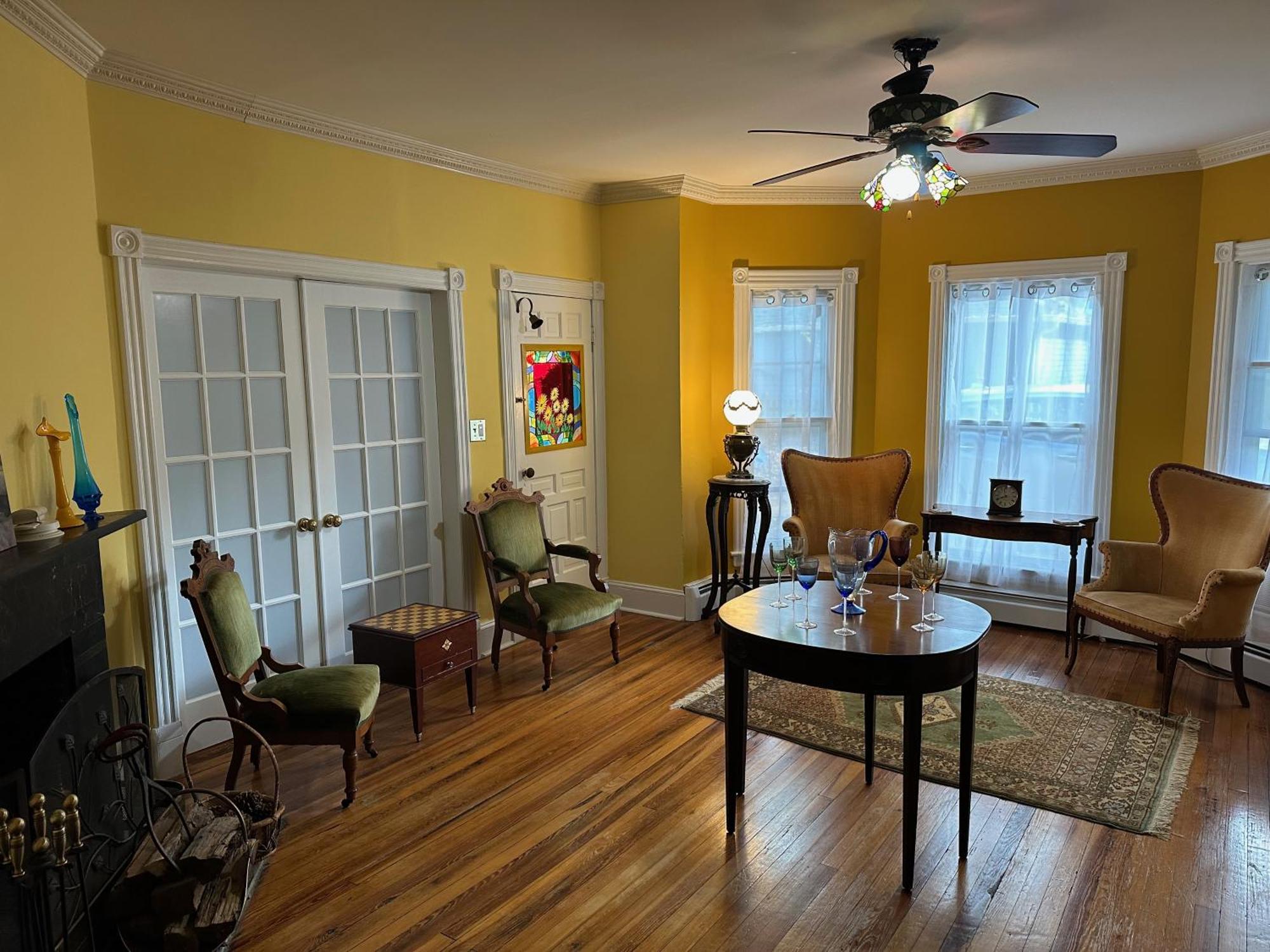 Inn On Fox Meadow - Spacious Victorian Inn 게이더스버그 외부 사진