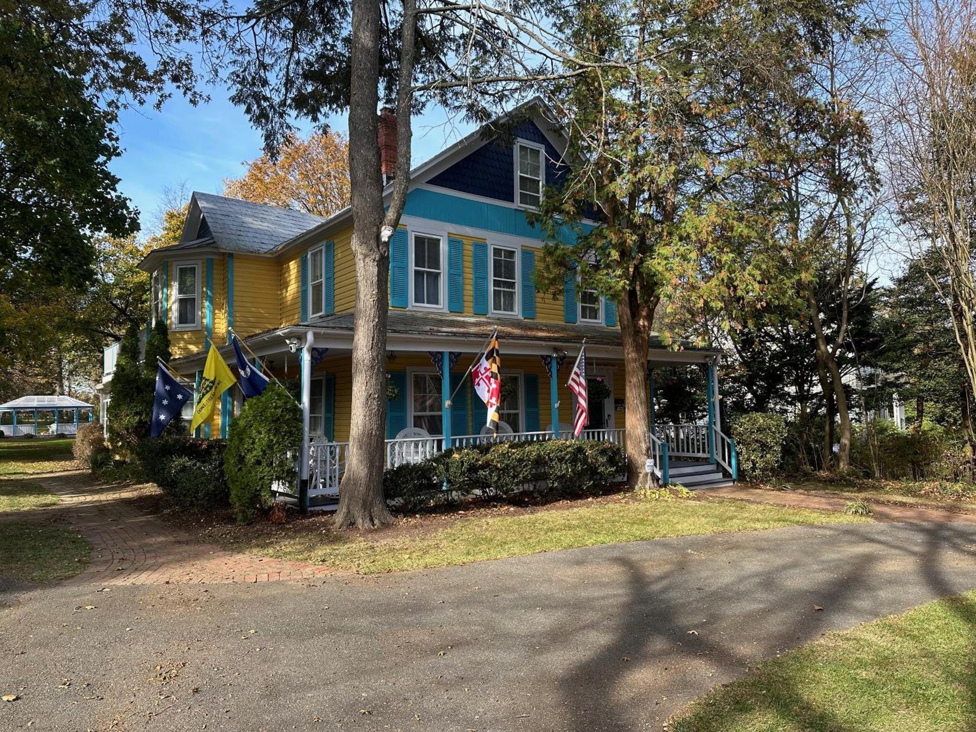 Inn On Fox Meadow - Spacious Victorian Inn 게이더스버그 외부 사진