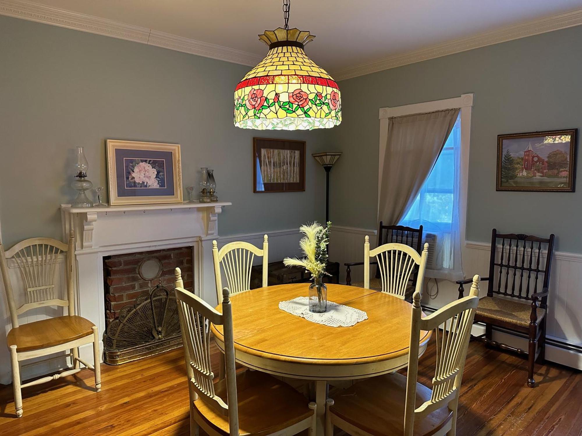 Inn On Fox Meadow - Spacious Victorian Inn 게이더스버그 외부 사진