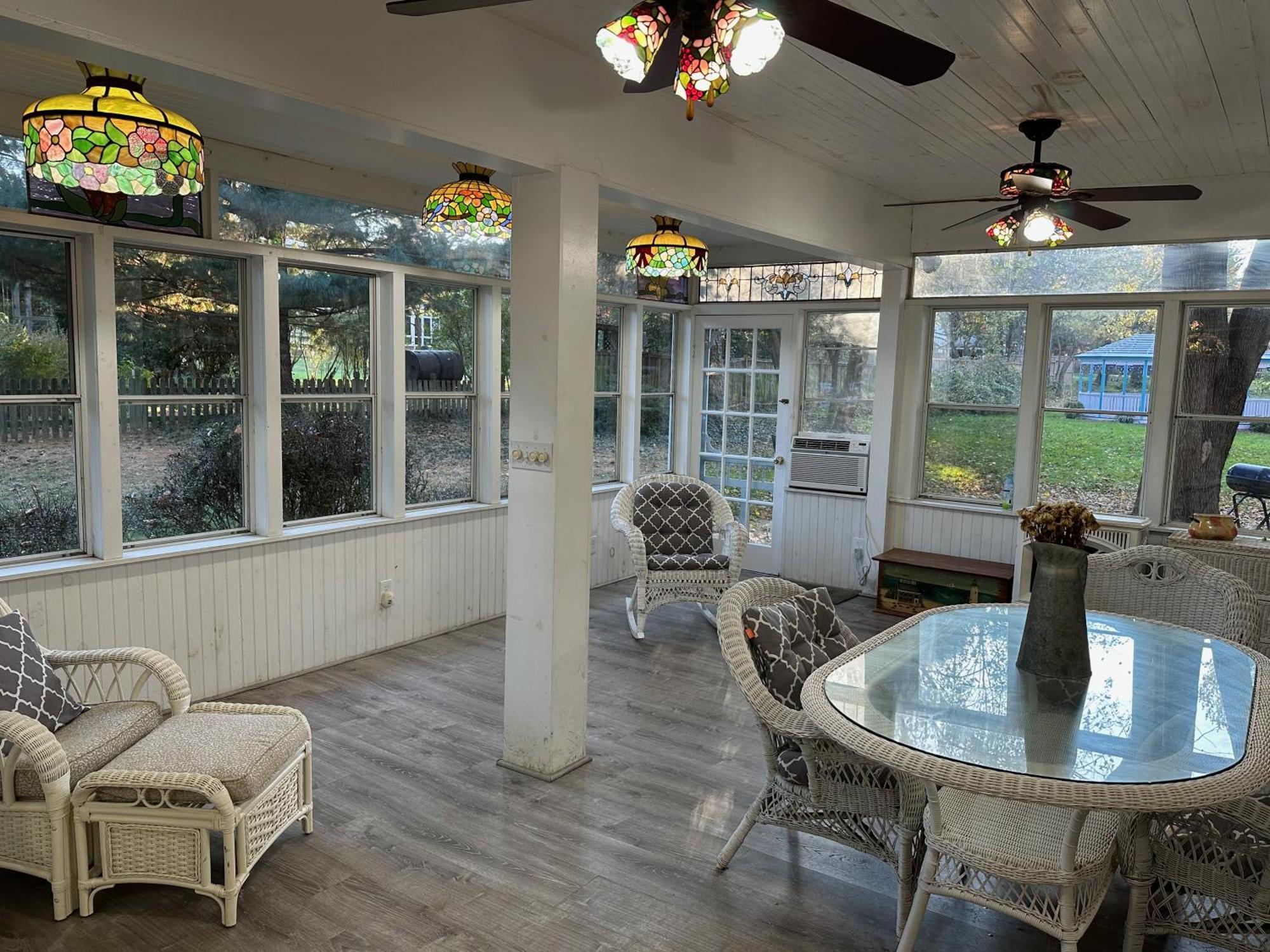 Inn On Fox Meadow - Spacious Victorian Inn 게이더스버그 외부 사진