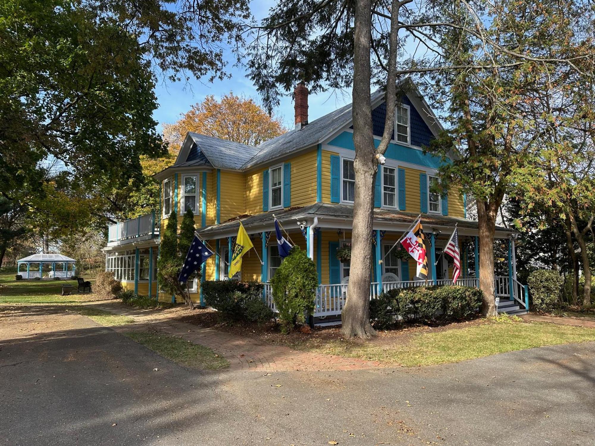 Inn On Fox Meadow - Spacious Victorian Inn 게이더스버그 외부 사진